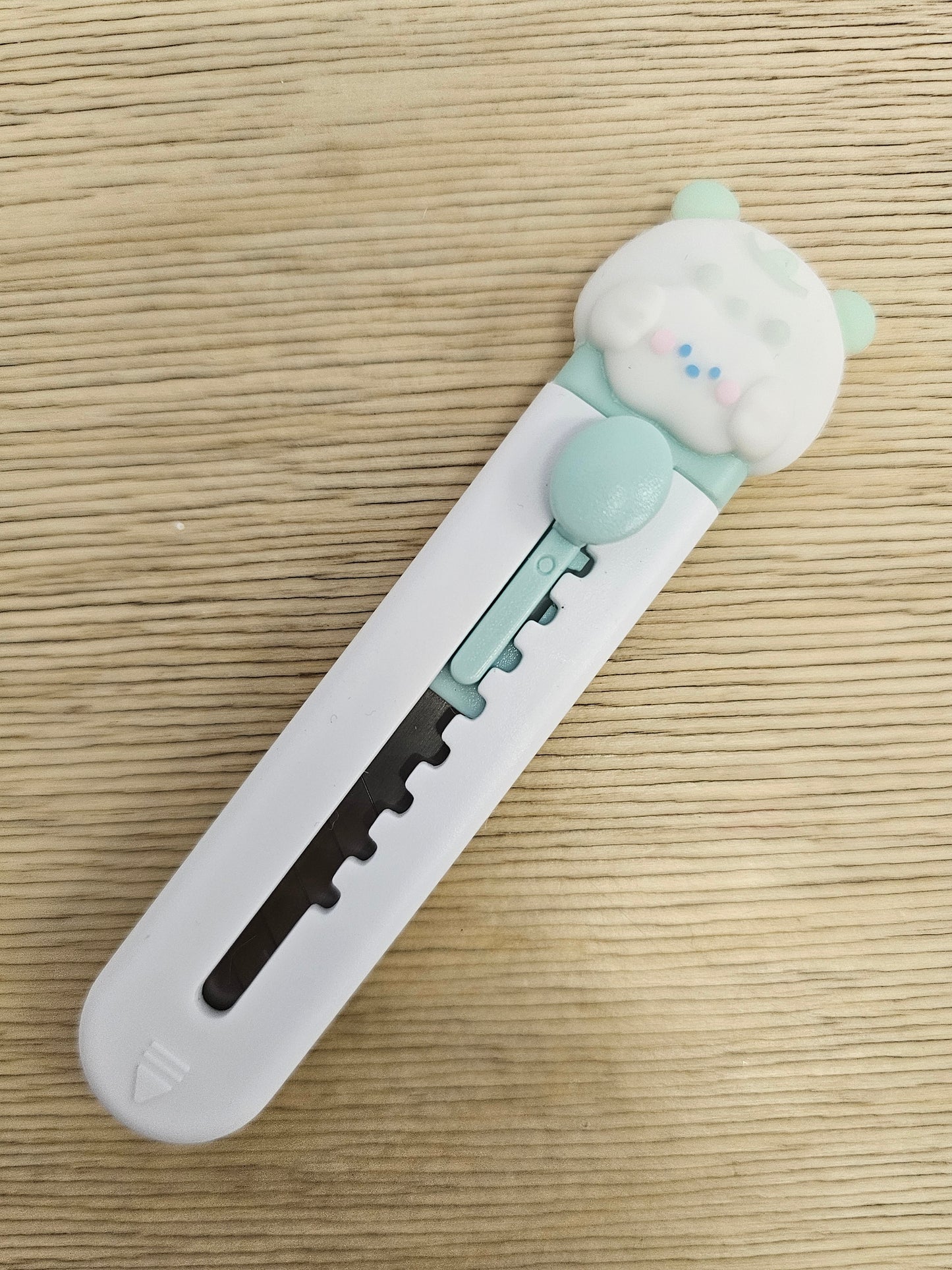 Cute Angelic Razor Blade