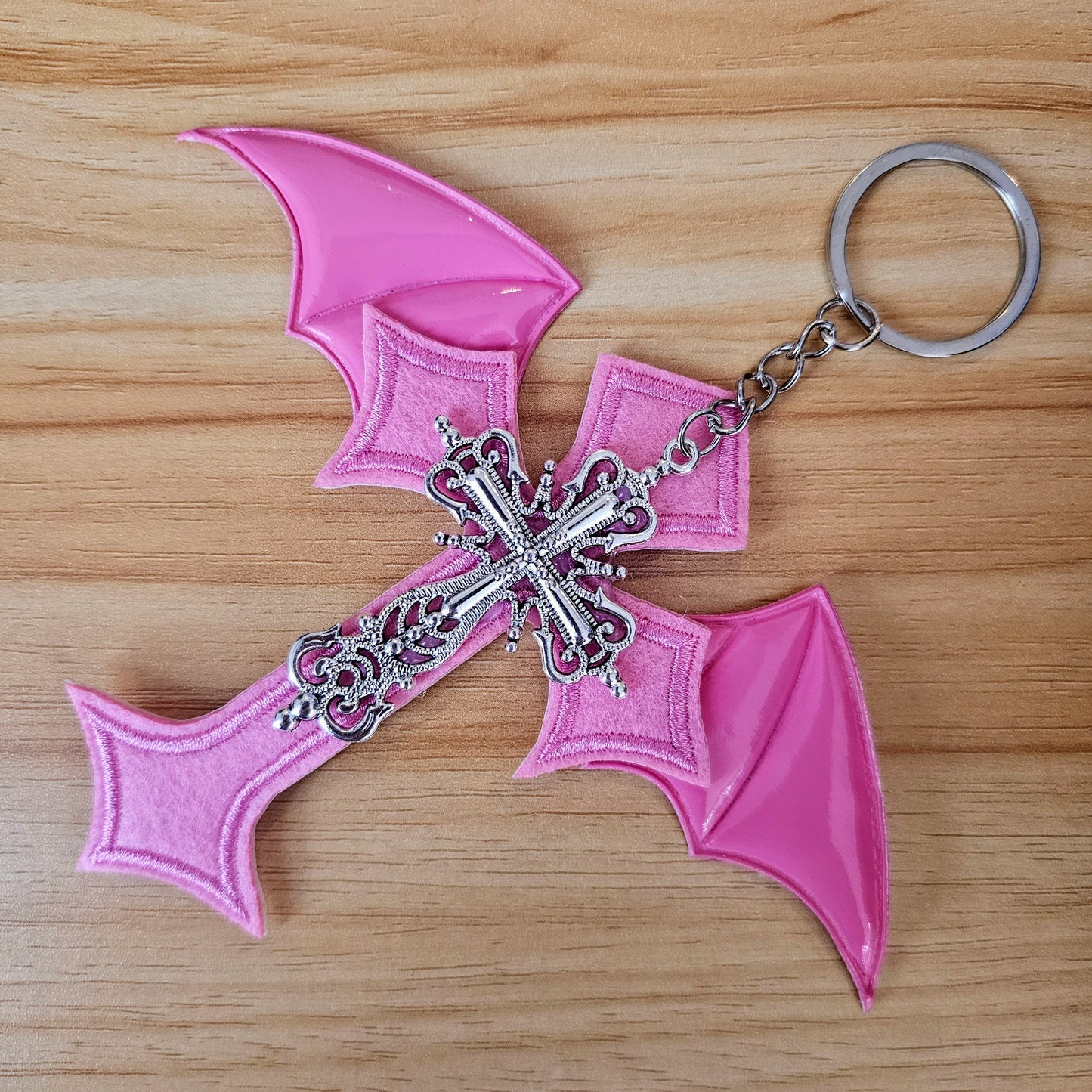 Gothic Cross - Bat Wings - Keychain